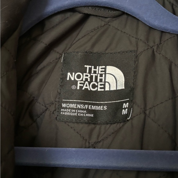 The North Face Black Quilted Jacket - Picture 2 of 10